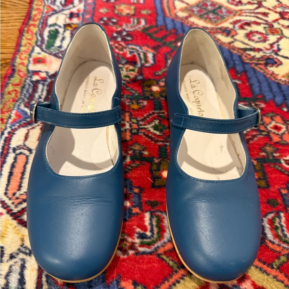 La Coqueta Mary Jane Shoes - Size 33 / 2 Girls
